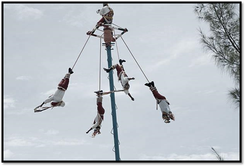 100+ Voladores Papantla Fotografías de stock, fotos e imágenes libres de  derechos - iStock